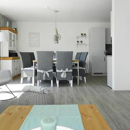 Semi Detached North Sea Star, Burhave *
